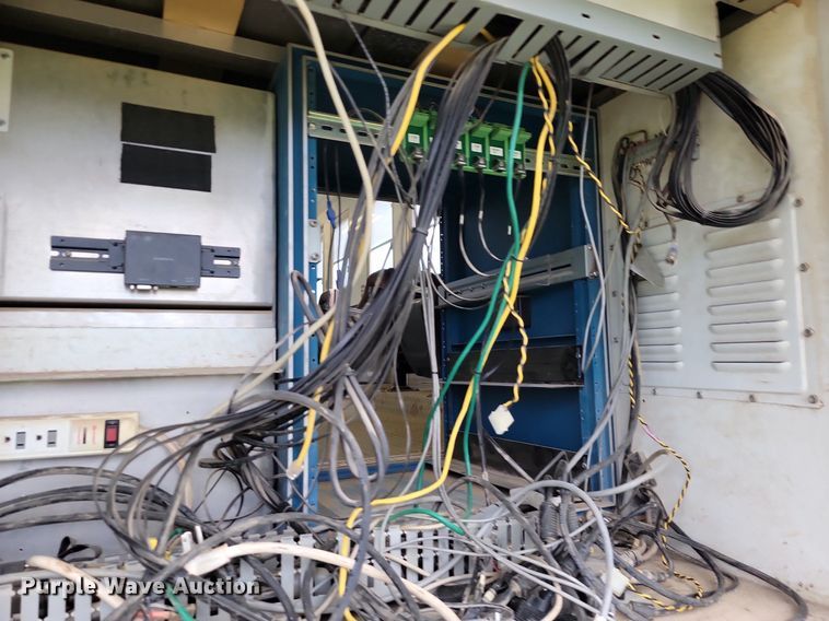 image for item JE9564 2012 Kenworth T440  mobile command center truck