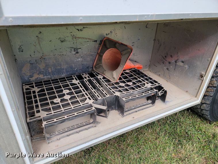 image for item JE9564 2012 Kenworth T440  mobile command center truck