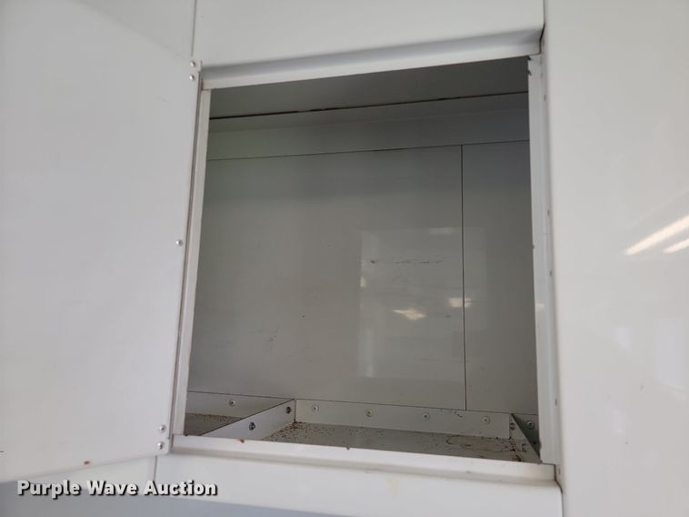 image for item JE9564 2012 Kenworth T440  mobile command center truck