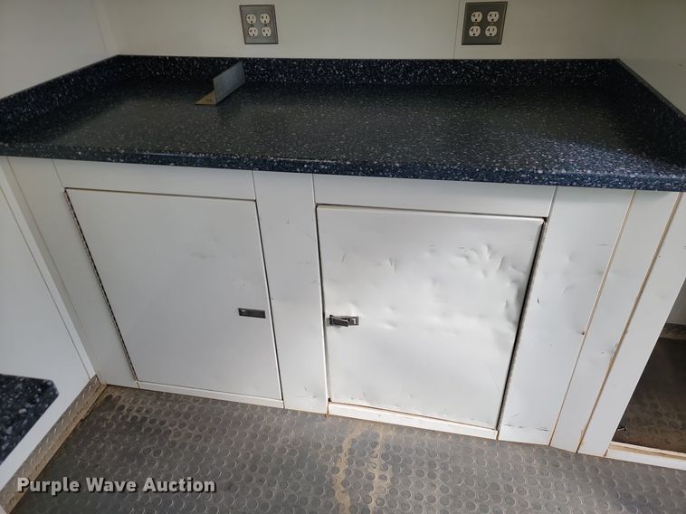 image for item JE9564 2012 Kenworth T440  mobile command center truck