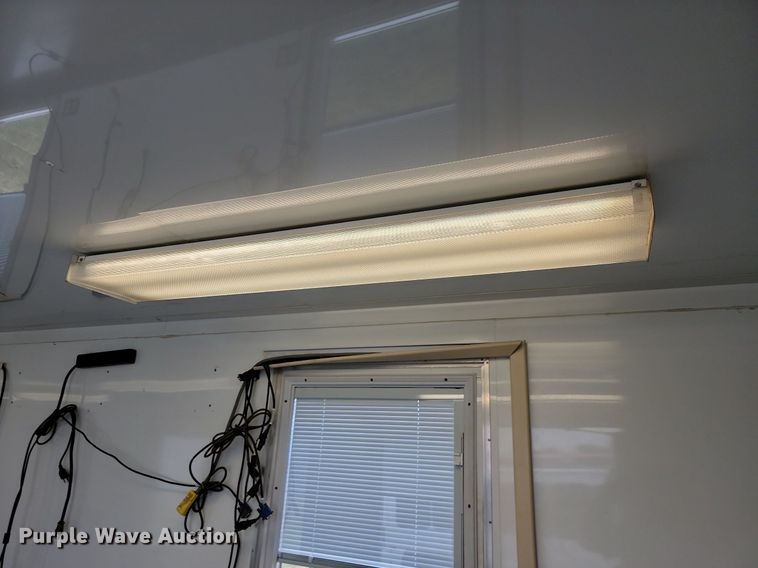 image for item JE9564 2012 Kenworth T440  mobile command center truck