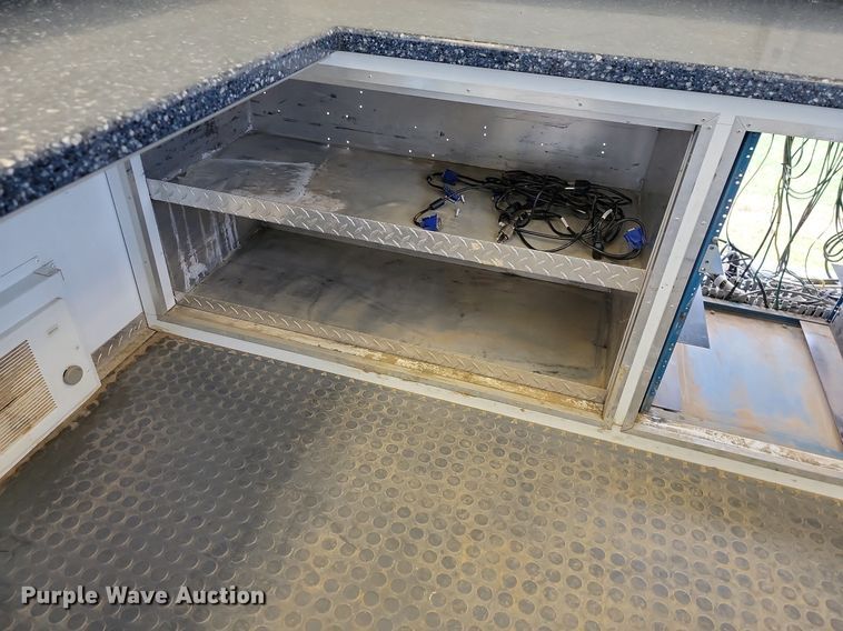 image for item JE9564 2012 Kenworth T440  mobile command center truck