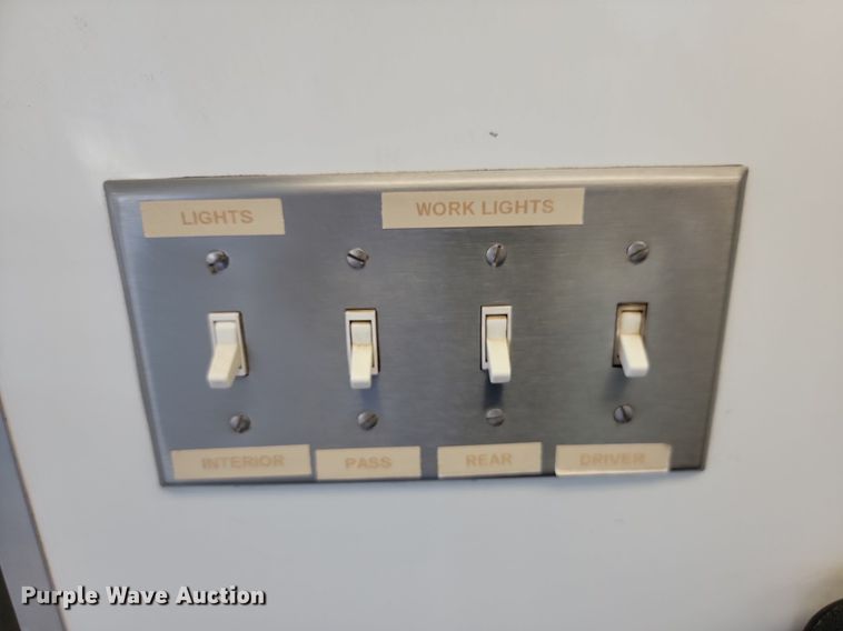 image for item JE9564 2012 Kenworth T440  mobile command center truck