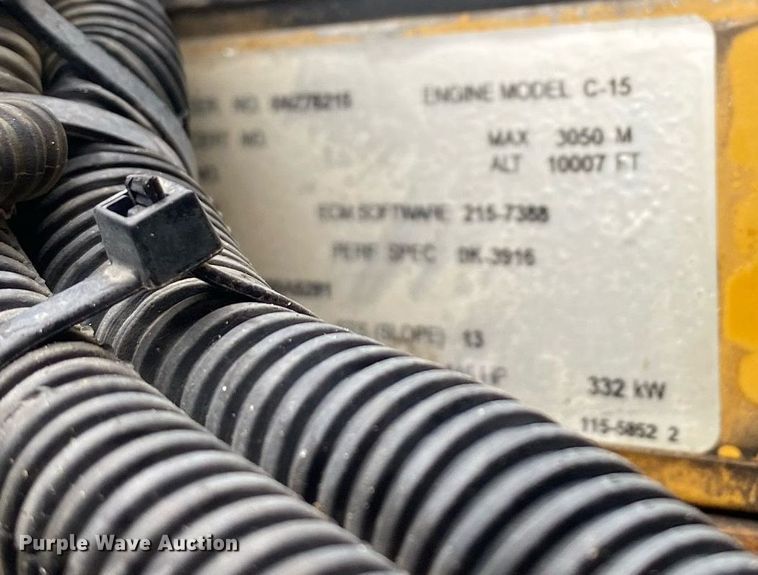 image for item KB9447 2003 Kenworth T800 semi truck