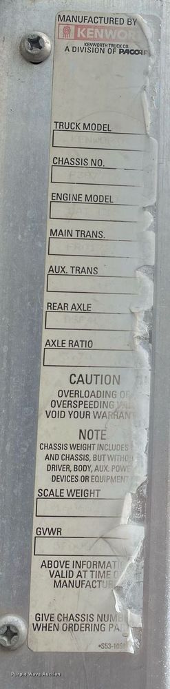 image for item KB9447 2003 Kenworth T800 semi truck