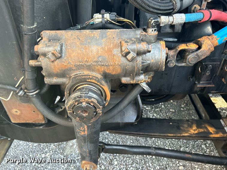 image for item KW9063 2006 International 9200i  semi truck