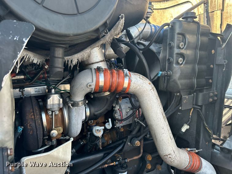 image for item KW9063 2006 International 9200i  semi truck