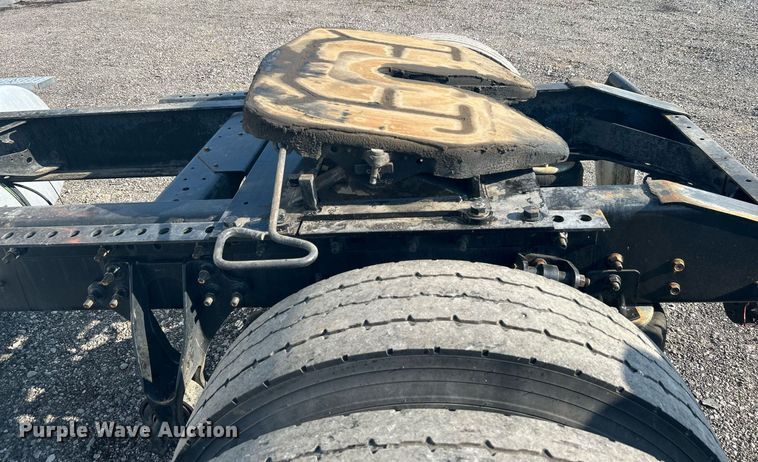 image for item KW9063 2006 International 9200i  semi truck