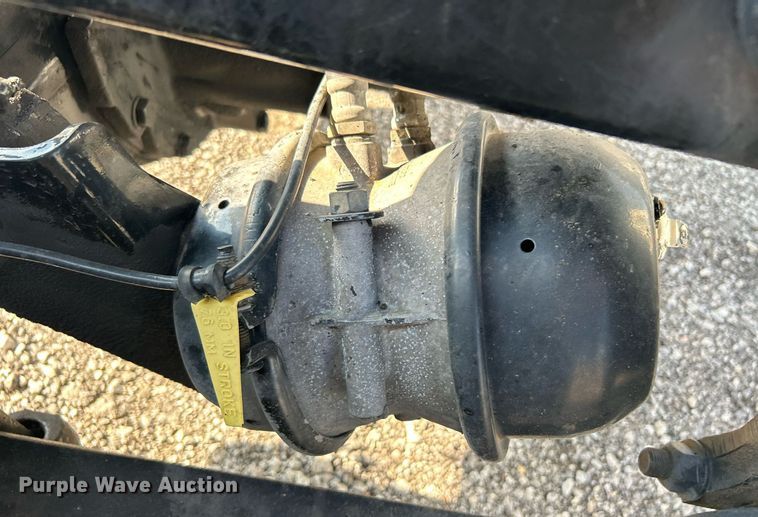 image for item KW9063 2006 International 9200i  semi truck