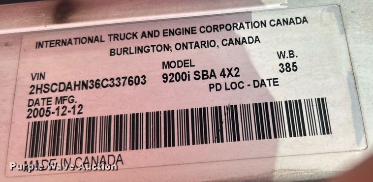 image for item KW9063 2006 International 9200i  semi truck