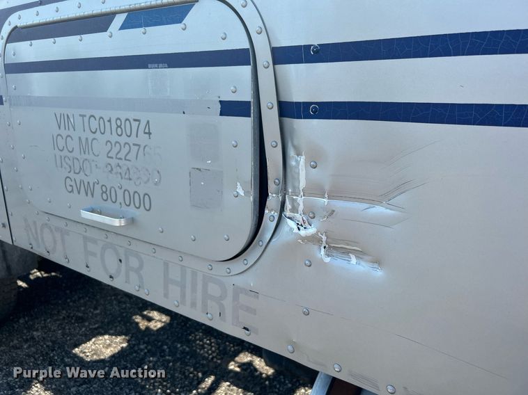 image for item KW9075 1996 International 9200  semi truck