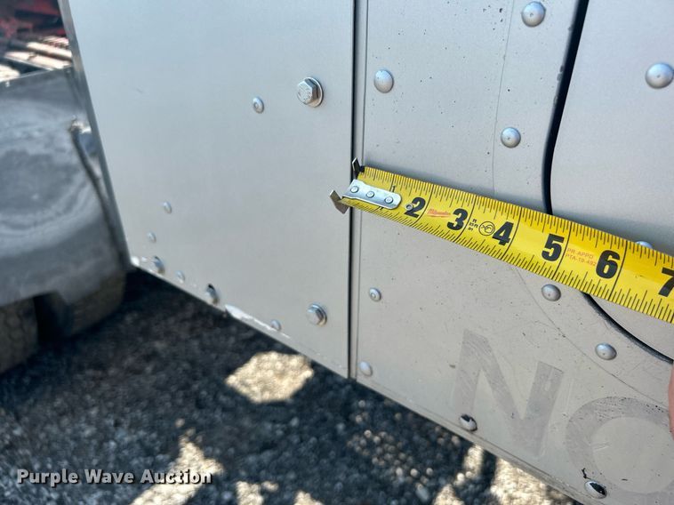 image for item KW9075 1996 International 9200  semi truck