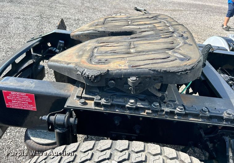 image for item KW9102 2016 Volvo VN  semi truck