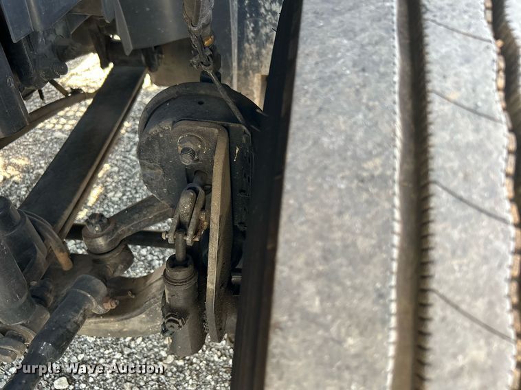 image for item KW9102 2016 Volvo VN  semi truck