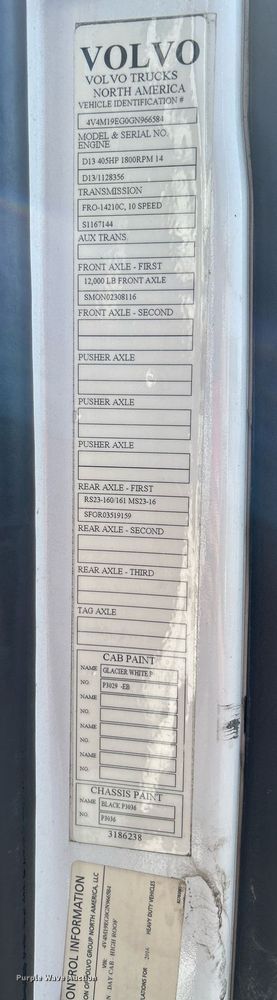 image for item KW9102 2016 Volvo VN  semi truck
