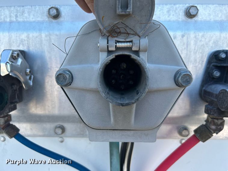 image for item KW9104 2014 Great Dane CSE-1214-22053  dry van trailer