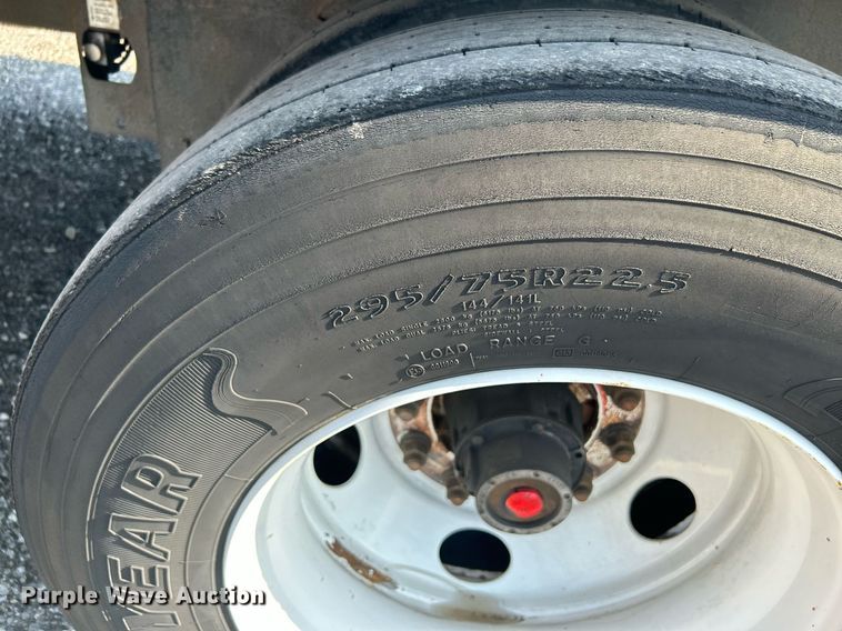 image for item KW9104 2014 Great Dane CSE-1214-22053  dry van trailer