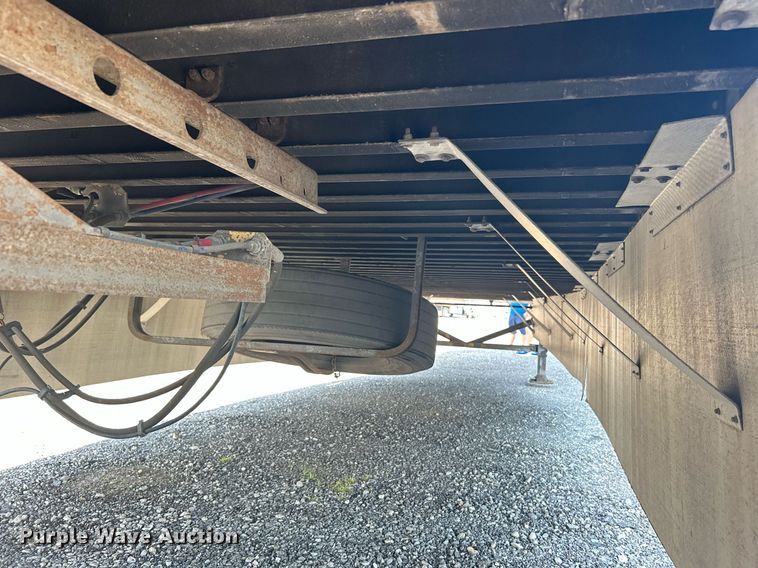 image for item KW9104 2014 Great Dane CSE-1214-22053  dry van trailer