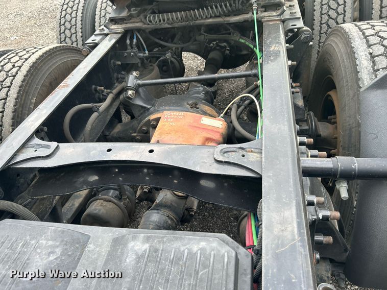 image for item KW9119 2012 Freightliner Cascadia  semi truck