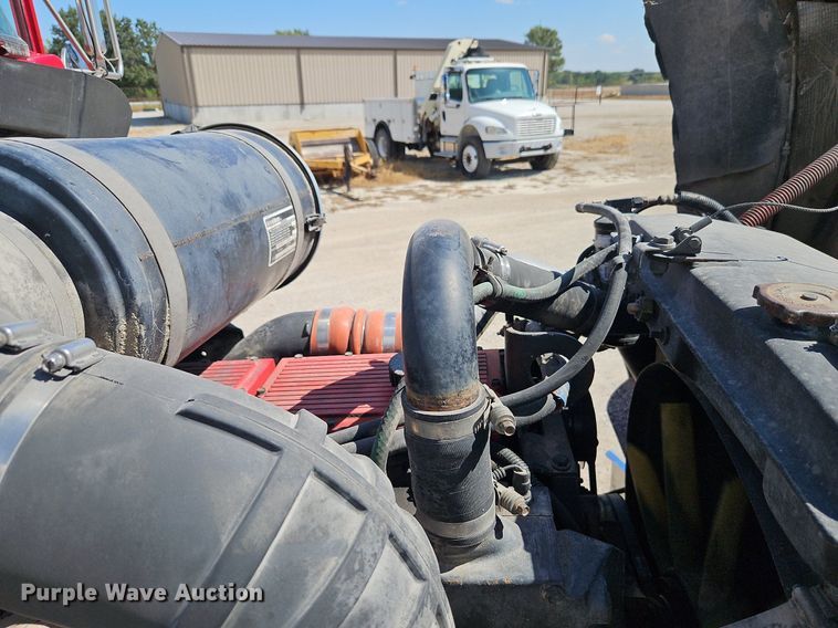 image for item LM9137 1997 Kenworth T800  semi truck