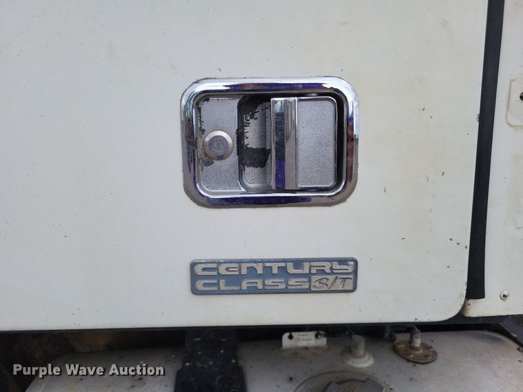 image for item LS9725 2002 Freightliner Century Class  semi truck
