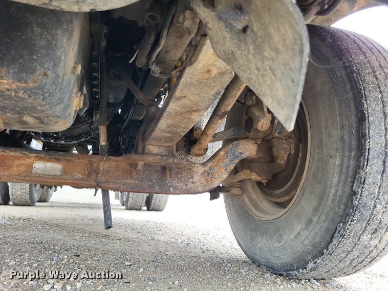 image for item LS9725 2002 Freightliner Century Class  semi truck