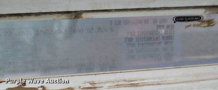 image for item LS9725 2002 Freightliner Century Class  semi truck