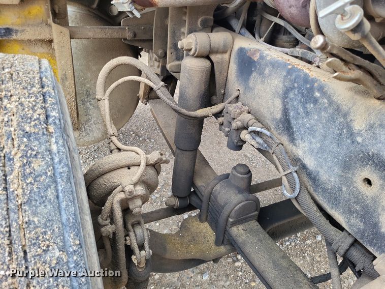 image for item LS9726 1999 Freightliner FLD112  semi truck