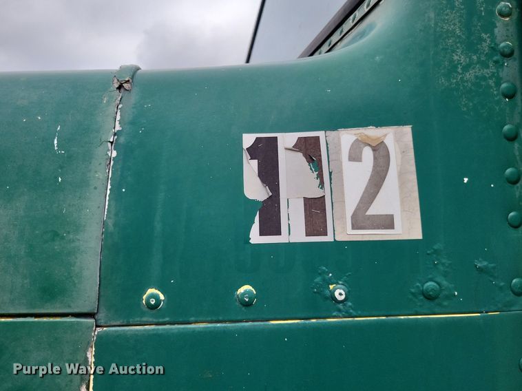 image for item LS9726 1999 Freightliner FLD112  semi truck