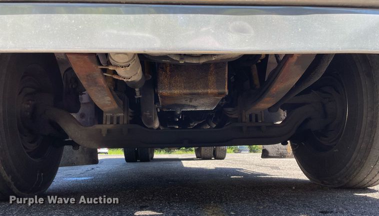 image for item LV9792 2002 Peterbilt 385  tank truck