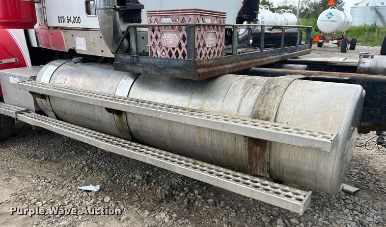 image for item MG9397 1986 Western Star 4900  semi truck