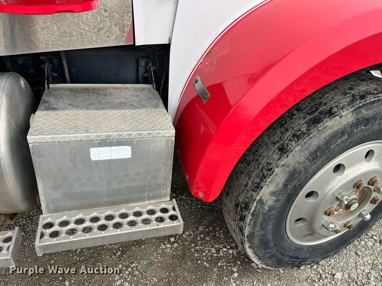 image for item MG9397 1986 Western Star 4900  semi truck