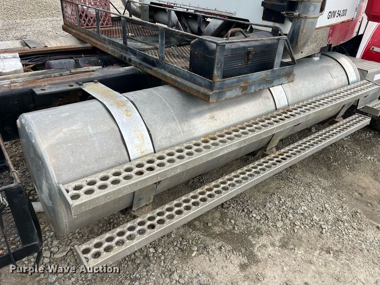 image for item MG9397 1986 Western Star 4900  semi truck