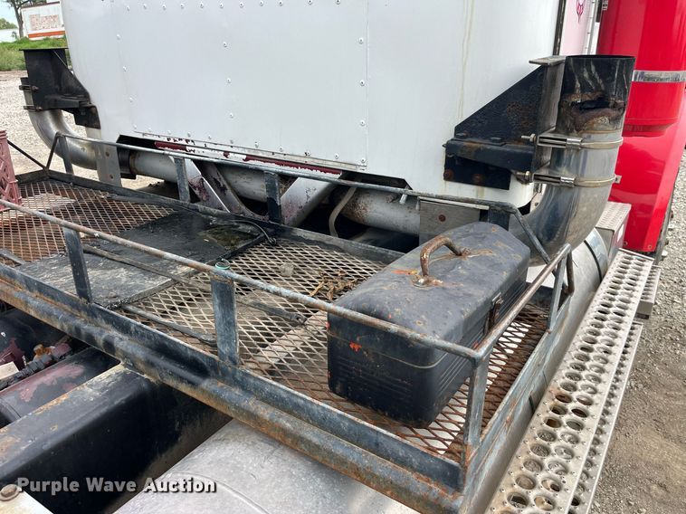 image for item MG9397 1986 Western Star 4900  semi truck