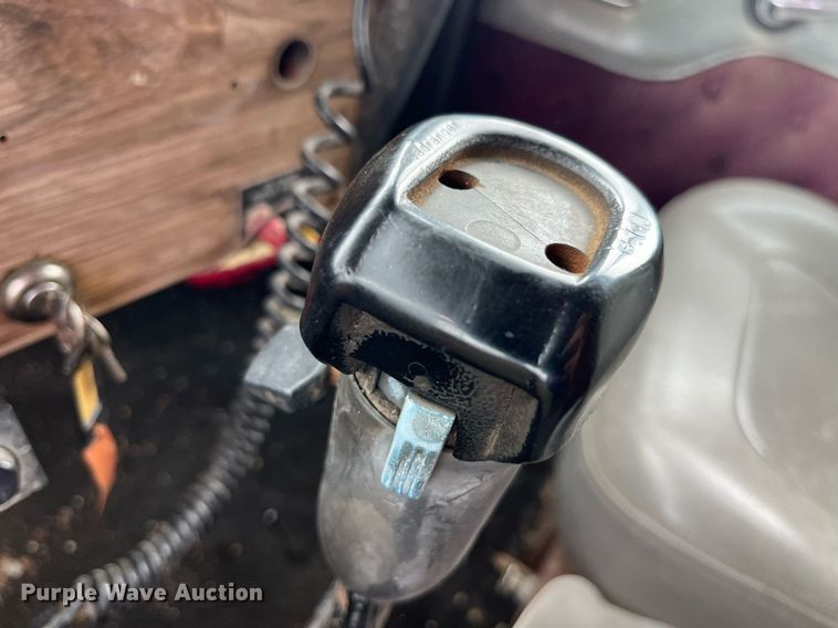 image for item MG9397 1986 Western Star 4900  semi truck