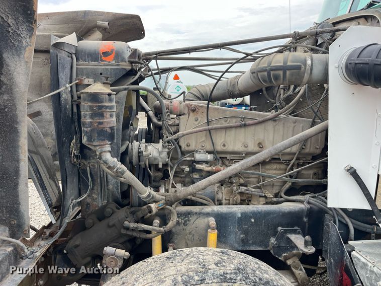 image for item MG9397 1986 Western Star 4900  semi truck