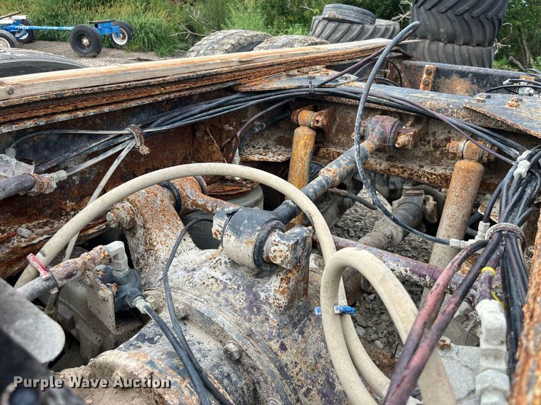 image for item MG9397 1986 Western Star 4900  semi truck