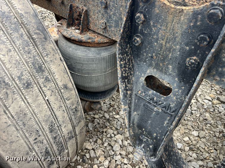 image for item MG9397 1986 Western Star 4900  semi truck