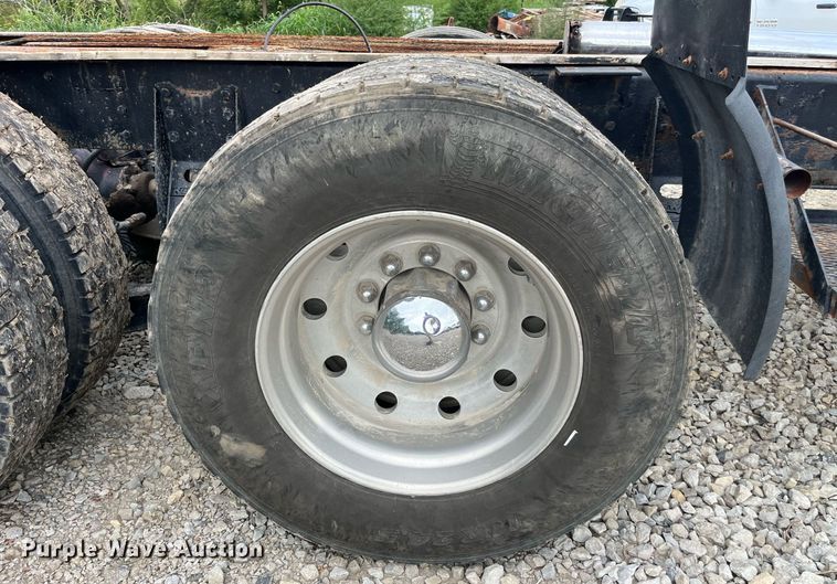 image for item MG9397 1986 Western Star 4900  semi truck