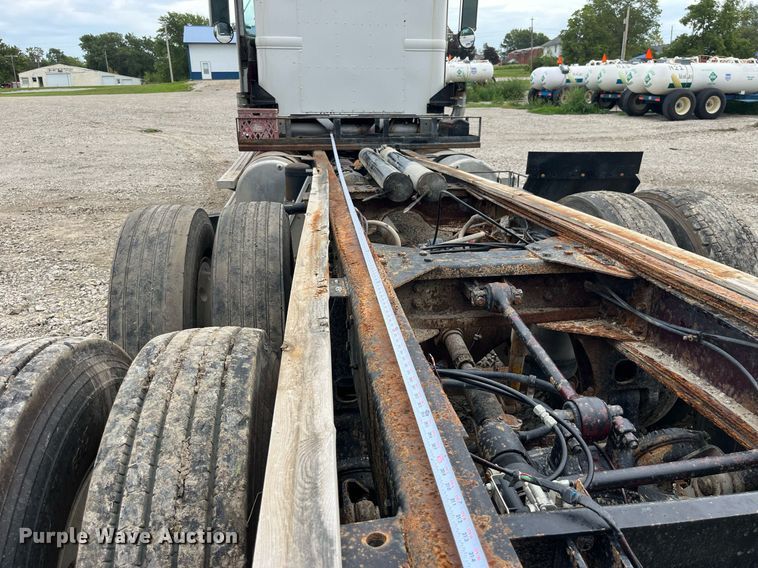 image for item MG9397 1986 Western Star 4900  semi truck