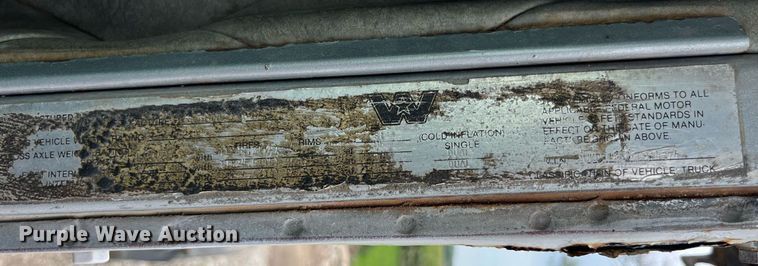 image for item MG9397 1986 Western Star 4900  semi truck