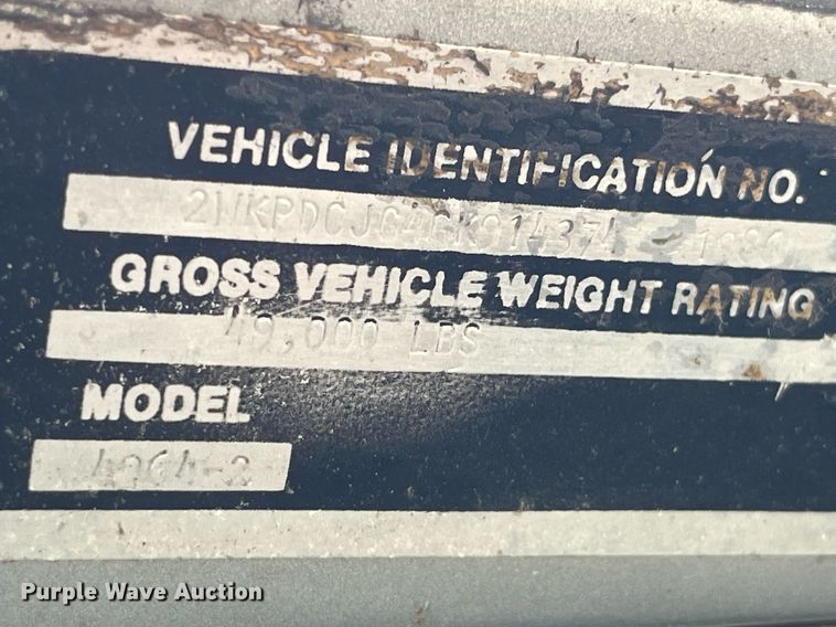 image for item MG9397 1986 Western Star 4900  semi truck