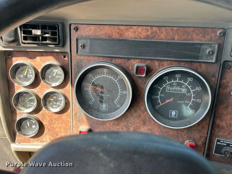 image for item MG9403 2004 Kenworth T300  flatbed truck