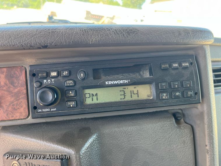 image for item MG9403 2004 Kenworth T300  flatbed truck