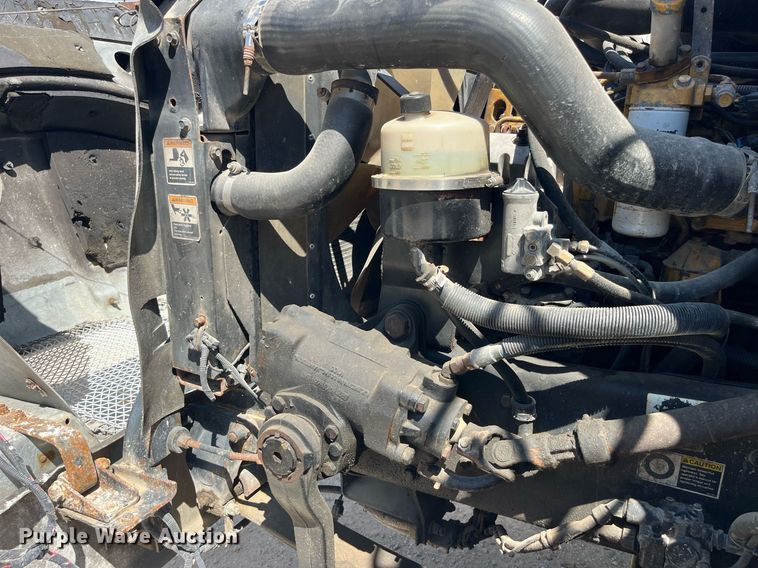 image for item MG9403 2004 Kenworth T300  flatbed truck