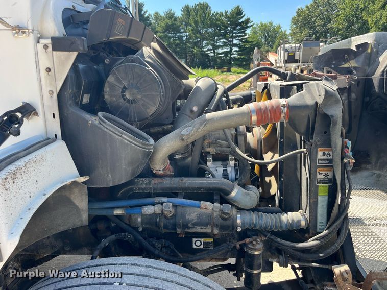 image for item MG9403 2004 Kenworth T300  flatbed truck