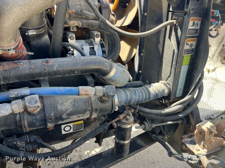 image for item MG9403 2004 Kenworth T300  flatbed truck