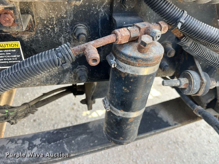 image for item MG9403 2004 Kenworth T300  flatbed truck