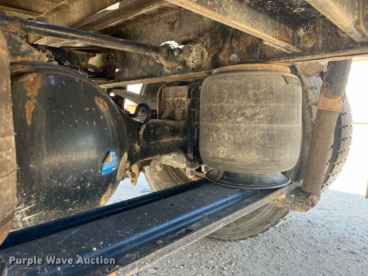 image for item MG9403 2004 Kenworth T300  flatbed truck