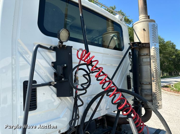 image for item ML9269 2014 International ProStar Plus  semi truck